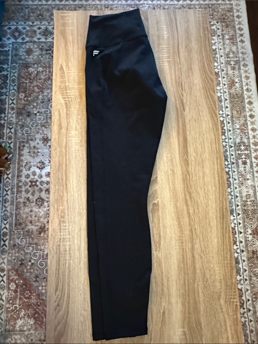 Bundle of leggings, Fabletics and Amazon - Picture 3 of 5